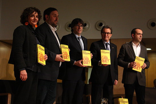 Former vice president Oriol Junqueras and ex presidents Carles Puigdemont and Artur Mas in 2016 (by Patricia Mateos)